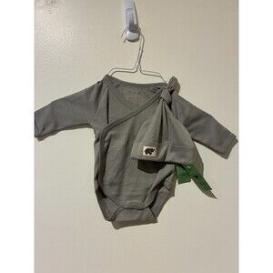 NWT Monica & Andy Gray Bodysuit & Hat - Newborn (NB)